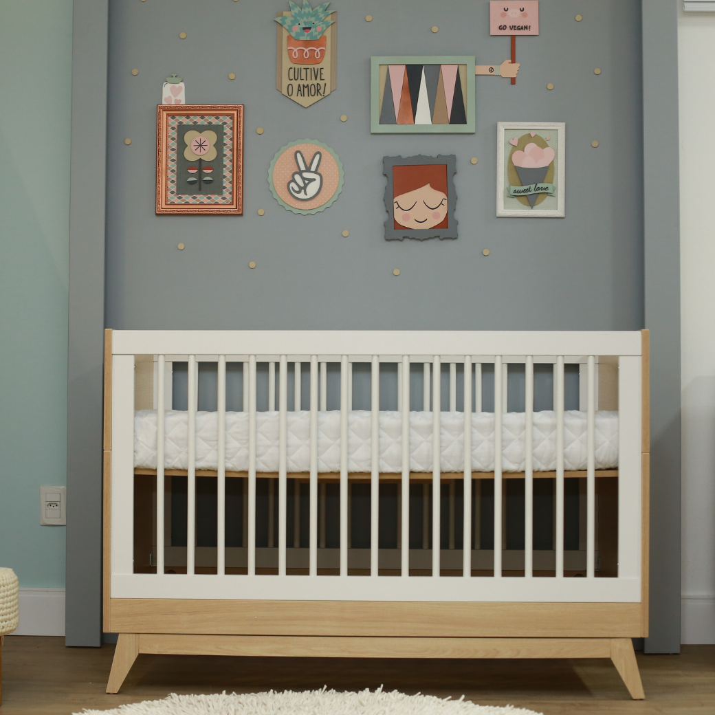 Berço com Colchão Vira Mini Cama Linha Petit