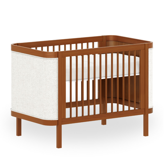 berço de madeira escura acabamento nogueira