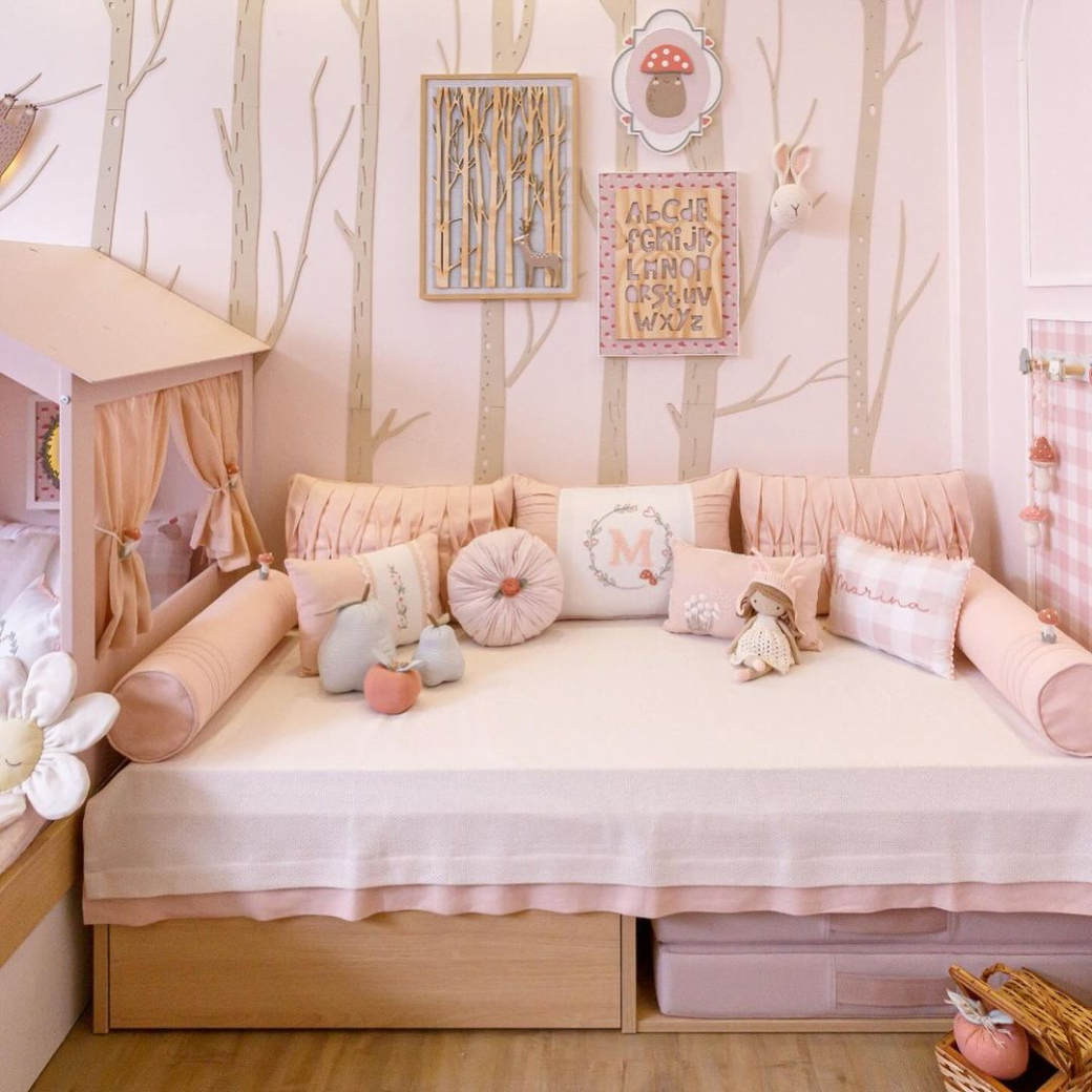 Cama linha Play com casinha e cama Play com gaveta e nicho