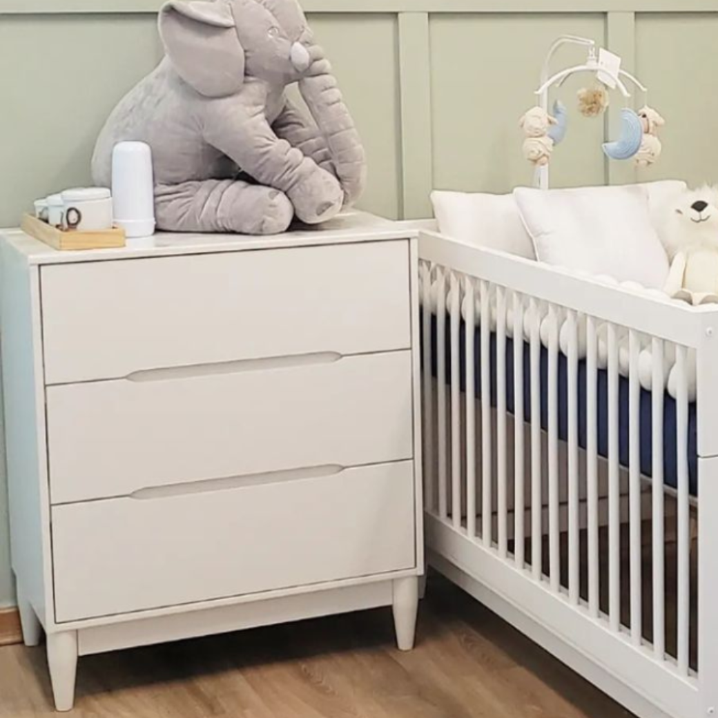 Cômoda Infantil Tomi Branco Fosco 3 Gavetas em MDF 15 mm com Pés Pinus