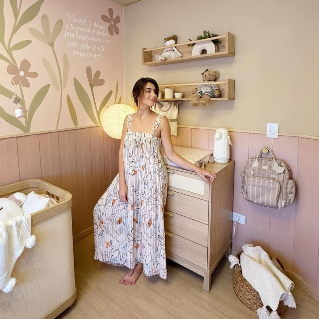 Cômoda para Quarto com Palha 4 gavetas Linha Indy Carvalho Malva
