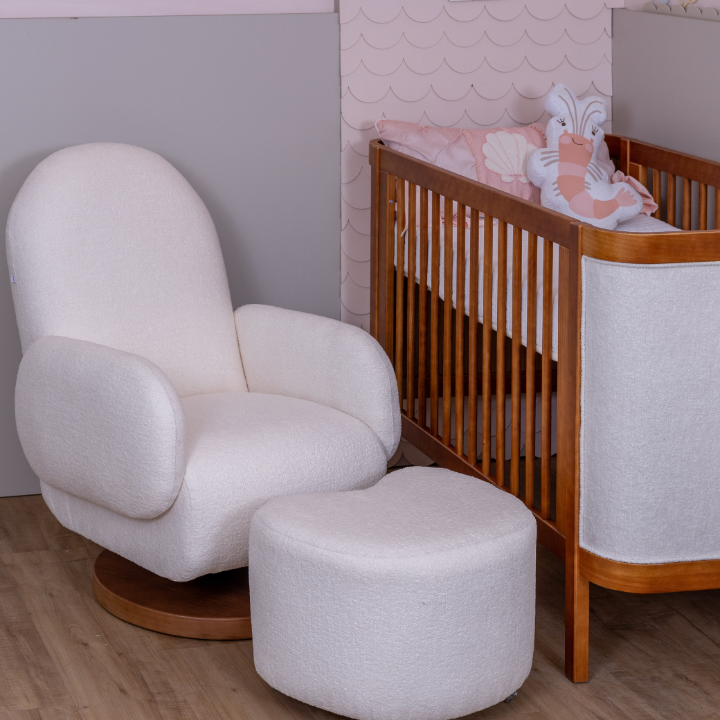 Poltrona Amamentação Balanço com Puff Curve Tecido Bouclé