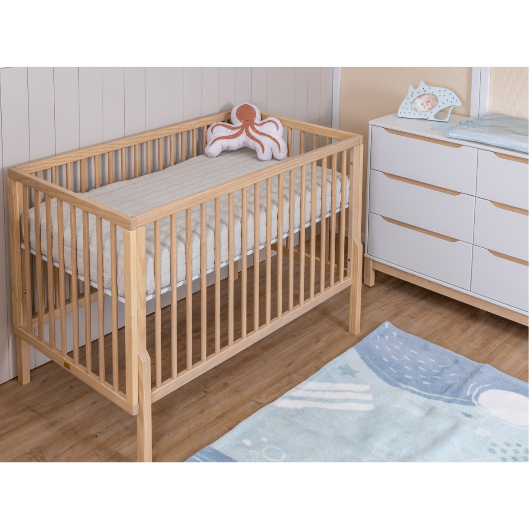 Berço vira Cama em Madeira Bold e Cômoda 6 Gavetas Linha Cozy