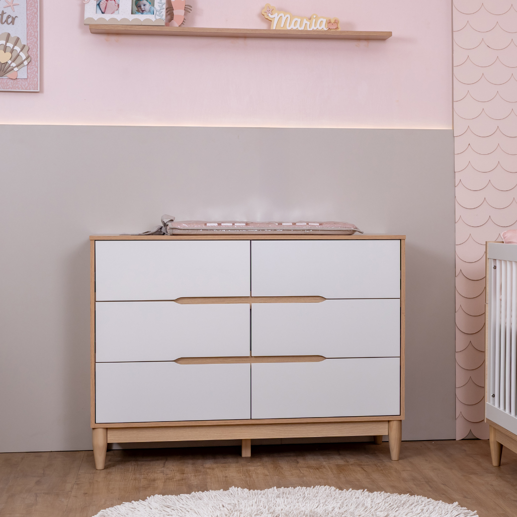 Berço e Cômoda 6 gavetas Linha Tomi Branco com Carvalho Malva
