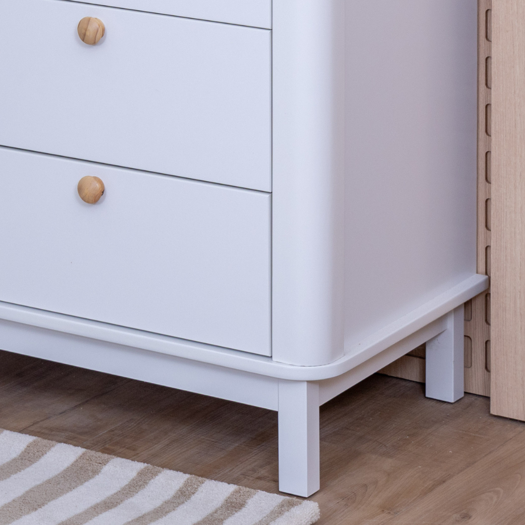 Cômoda 6 gavetas em MDF com Tampo de Madeira Carvalho Malva Linha Cromo
