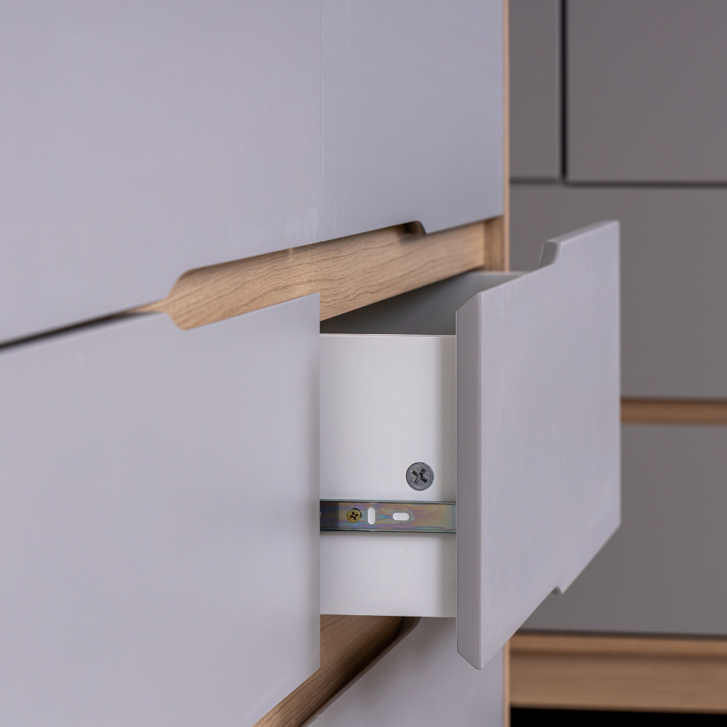 Cômoda 6 Gavetas Cinza Fosco com Carvalho Malva – Design Minimalista