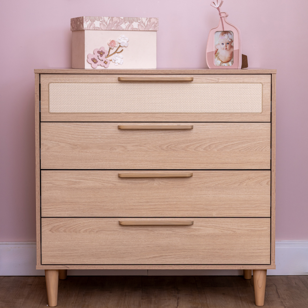 Cômoda 4 gavetas com tela de Rattan linha Paglia Pro