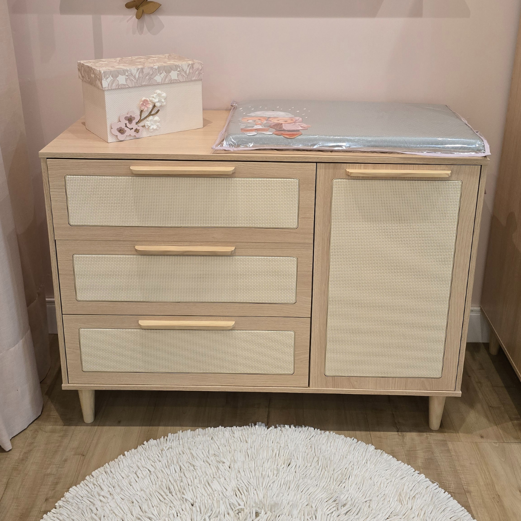 Cômoda de MDF com Detalhes em Rattan e Madeira – Linha Premium Paglia Pro