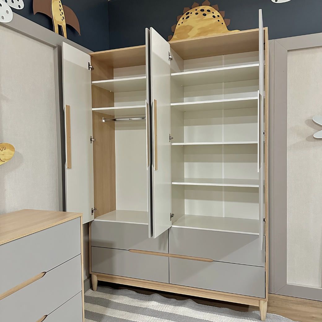 Guarda Roupa Infantil Tomi 4 Portas em MDF Cinza Fosco com Carvalho Malva – Design Minimalista