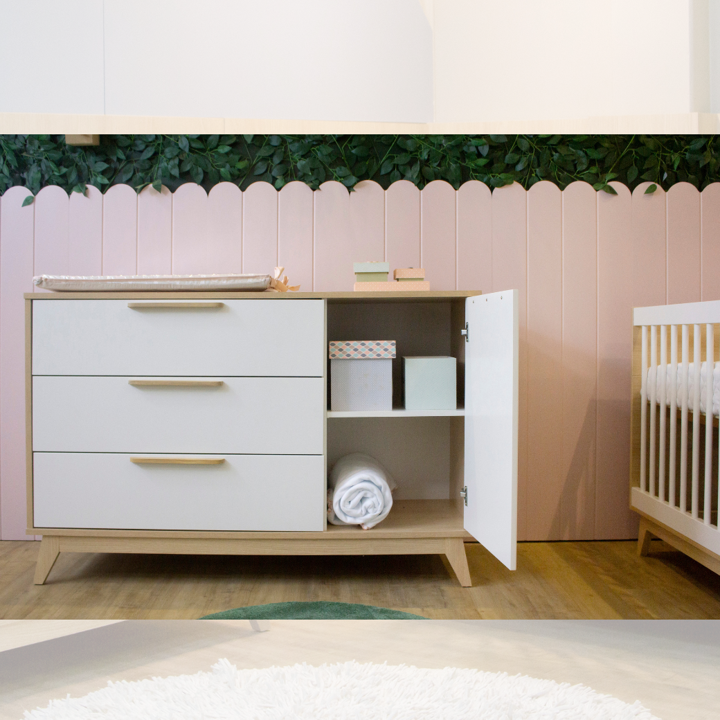 Berço Americano + Cômoda com porta + Guarda-Roupa Infantil Petit Branco com Carvalho