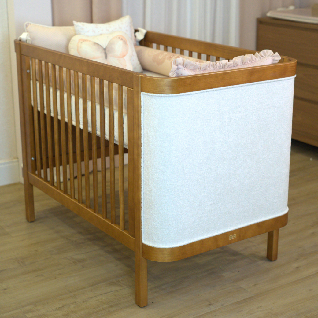 Berço Soley com Cabeceira Estofada.