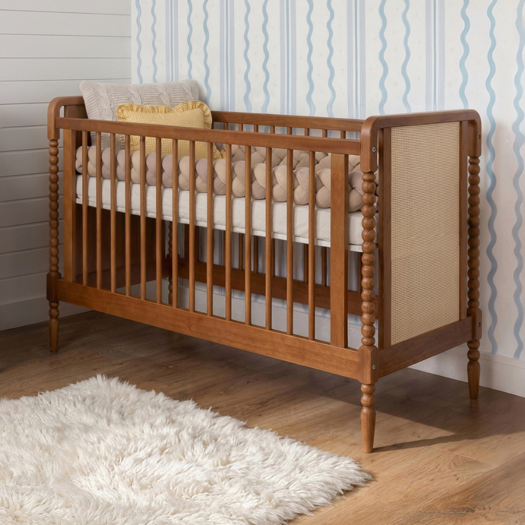 Berço Madeira Maciça Nogueira com Rattan | Linha Solene