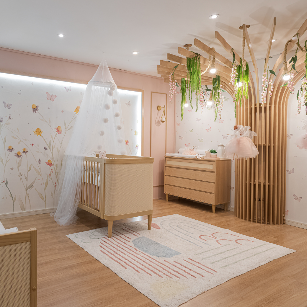 Conjunto Linha Paglia – Berço 2 em 1 em Madeira Pinus, Cômoda MDF com Palhinha e Guarda-Roupa 3 Portas