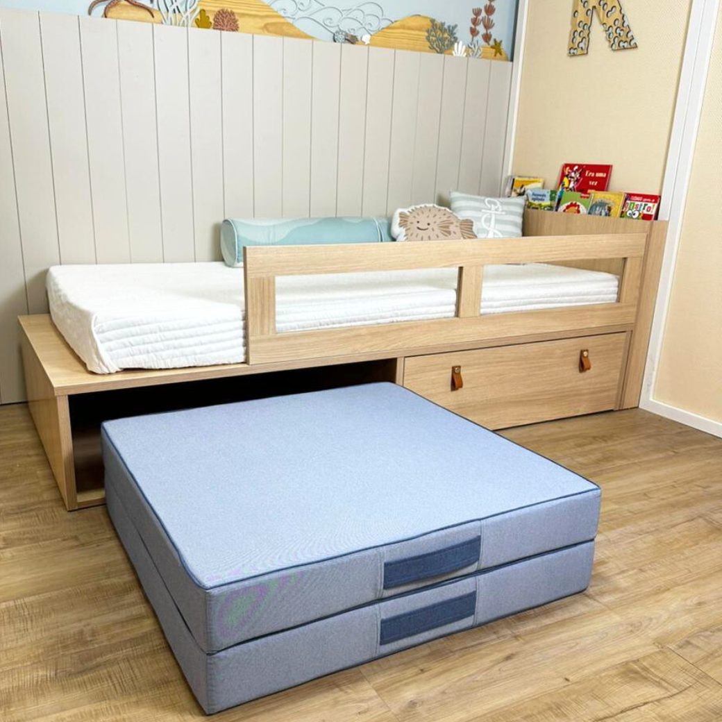 A cama ajuda na transição do berço? Sim, este modelo é ideal para a fase de transição, pois oferece um ambiente acolhedor e seguro, evitando o medo de quedas de grandes alturas.