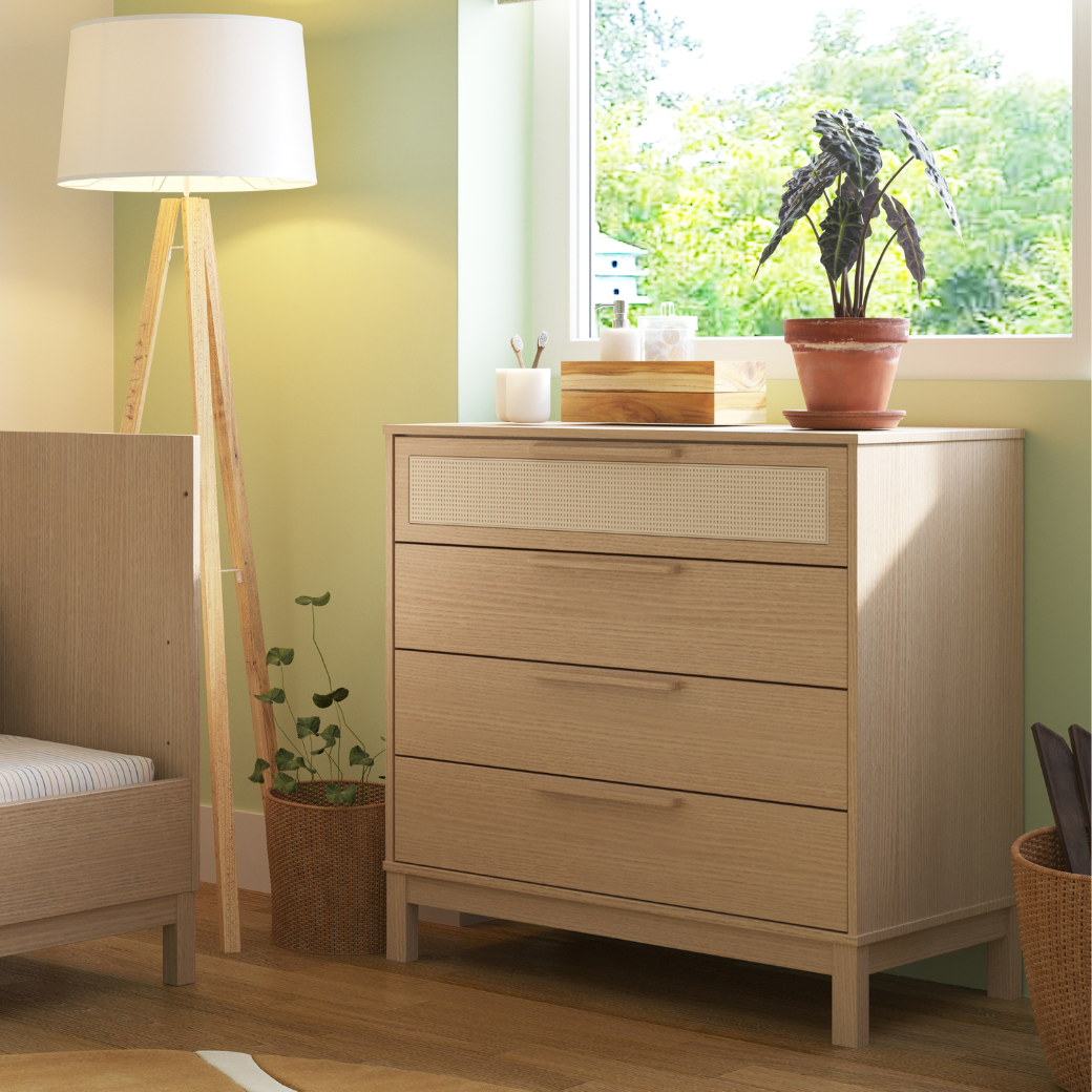 Berço Evolutivo e Cômoda 4 gavetas com Palinha Linha Indy