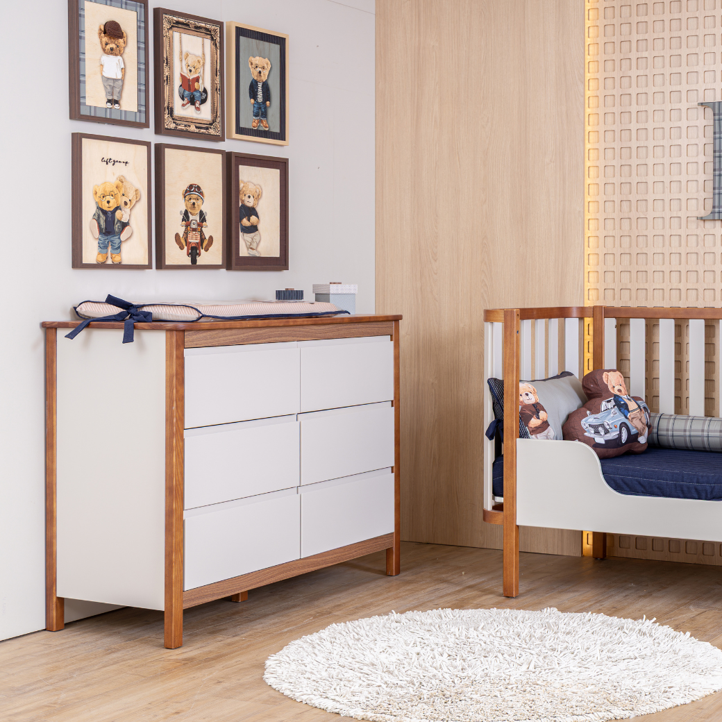 Cômoda Softy Areia com Nogueira vista diagonal, 6 gavetas em madeira maciça e MDF