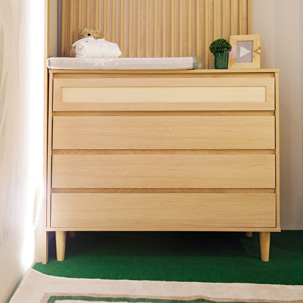 Conjunto Linha Paglia – Berço 2 em 1 em Madeira Pinus, Cômoda MDF com Palhinha e Guarda-Roupa 3 Portas