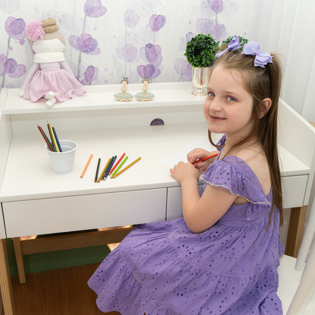 Escrivaninha Infantil com Pé Regulável Linha Play