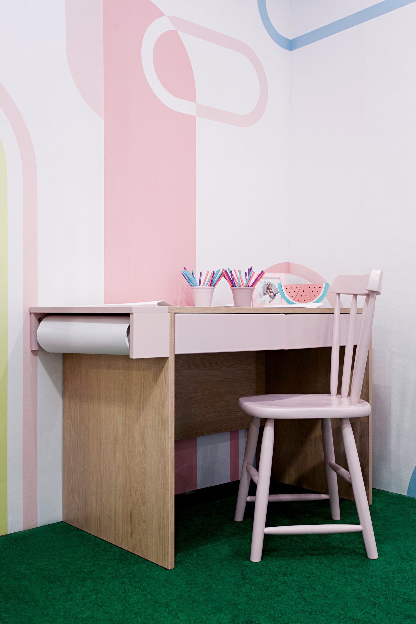 Escrivaninha Infantil em MDF com Duas Gavetas Linha Arcos