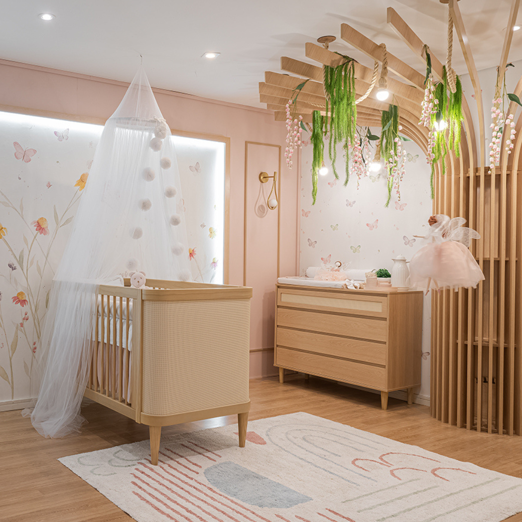 O Berço  e a cômoda Paglia une delicadeza, design contemporâneo e aconchego para criar um ambiente acolhedor e sofisticado para o bebê.