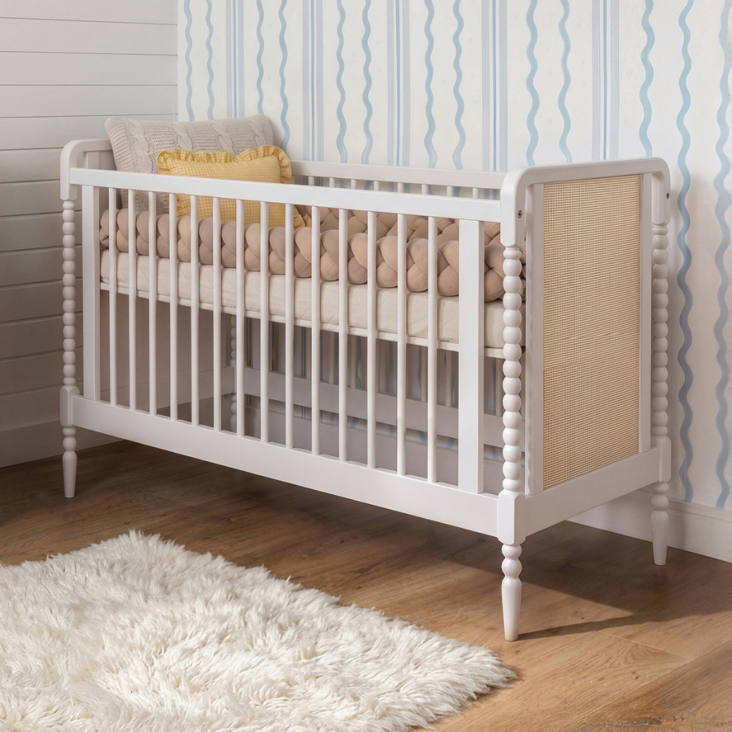 Berço Madeira Maciça Nogueira com Rattan | Linha Solene