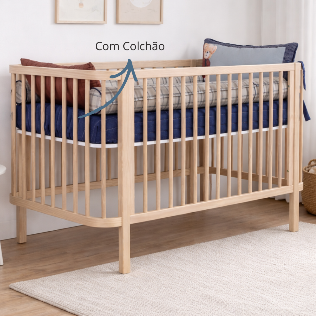 Berço com colchão de Madeira Maciça.