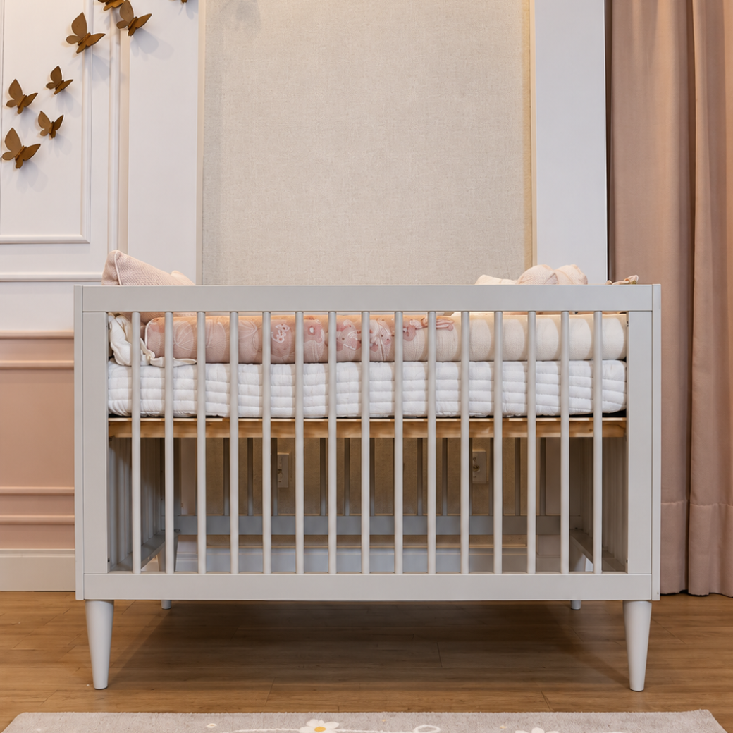 Quarto de Bebê Completo Areia Berço Evolutivo 2 em 1 e Cômoda 4 Gavetas