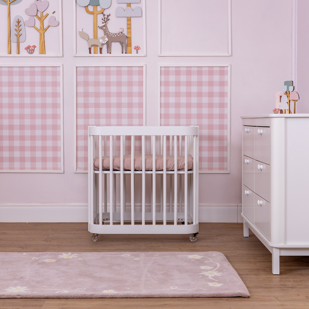 berço 3 em 1 branco para quarto de bebê