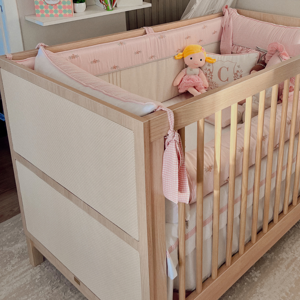 Um berço que une design, segurança e exclusividade.