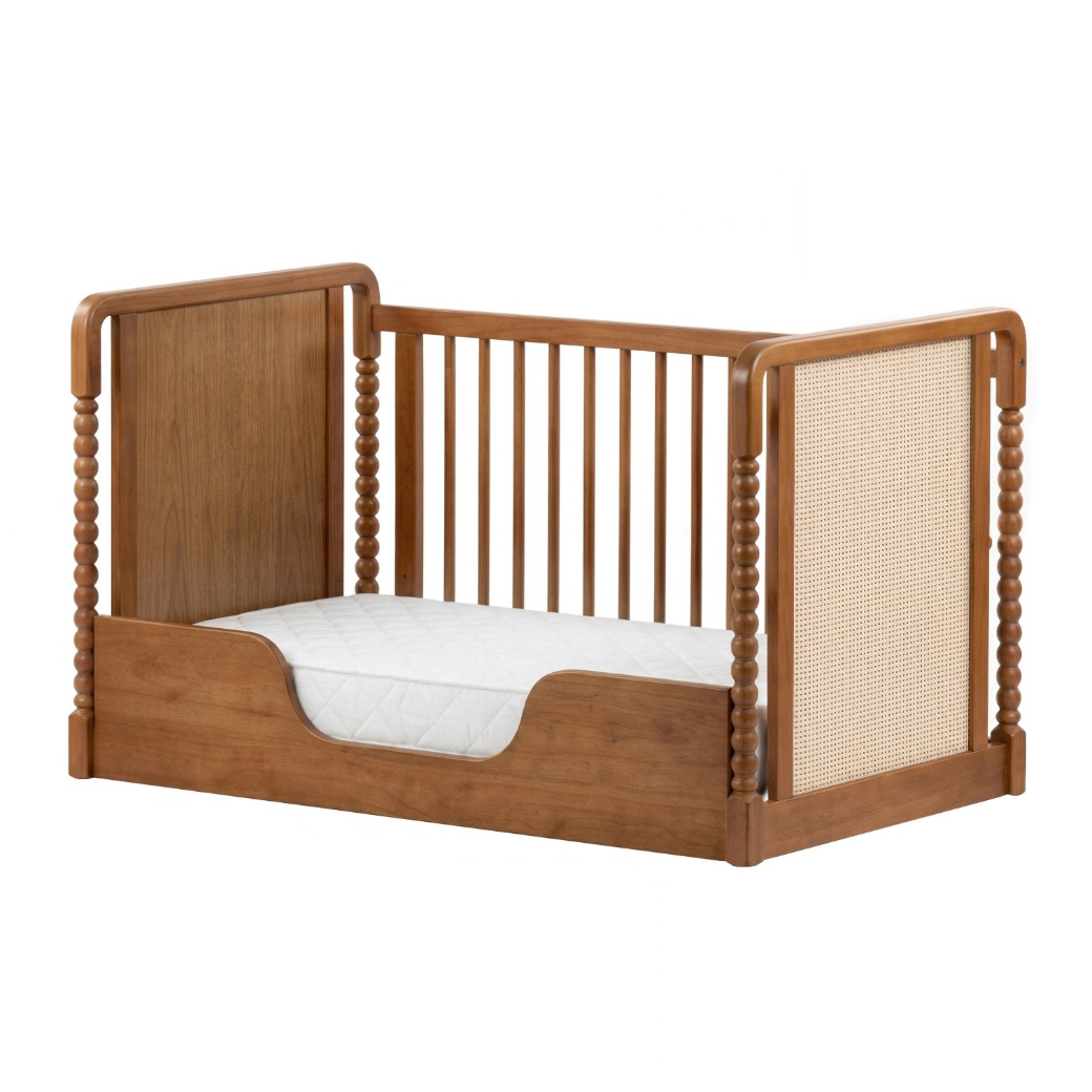 Berço Madeira Maciça Nogueira com Rattan | Linha Solene