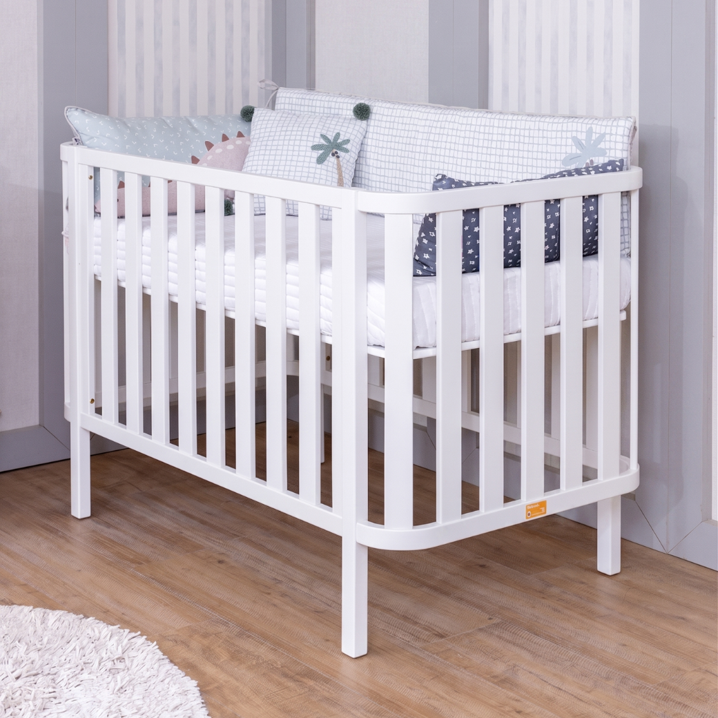 Lançamento Quater Móveis, Berço Softy 2 em 1( berço e mini cama) branco.