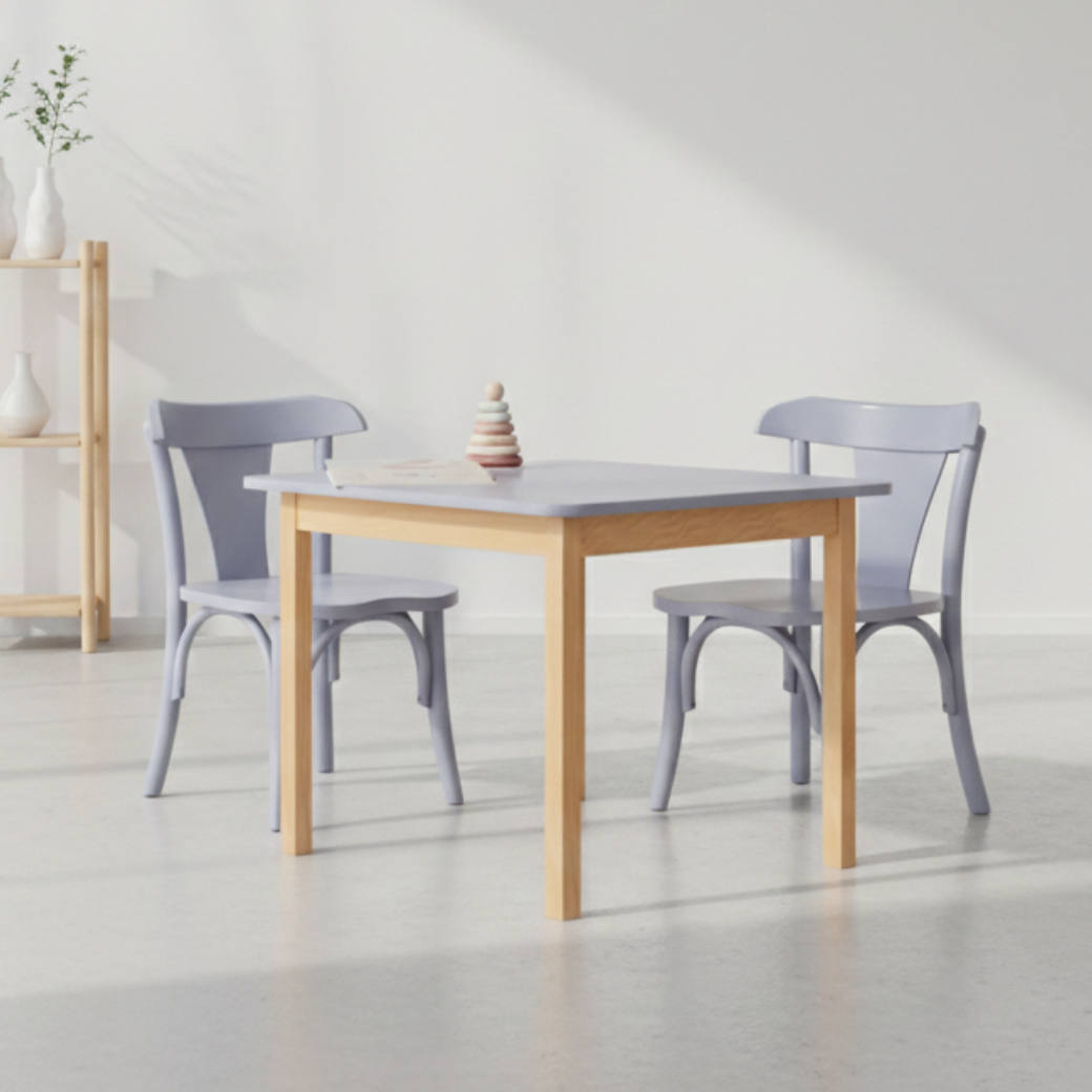 Cadeirinha Infantil de Madeira Vintage