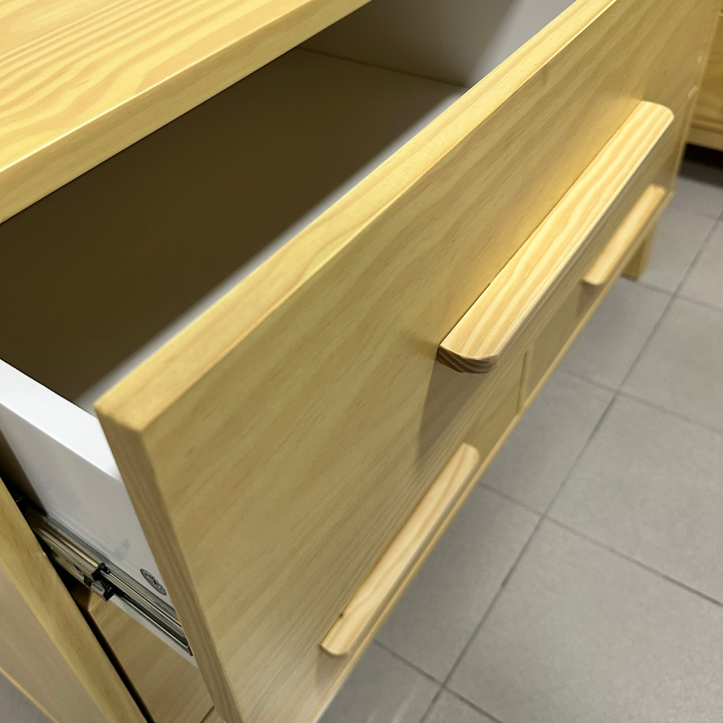 Cômoda Grande para Quarto Infantil de Madeira Carvalho Mel Linha Kurve