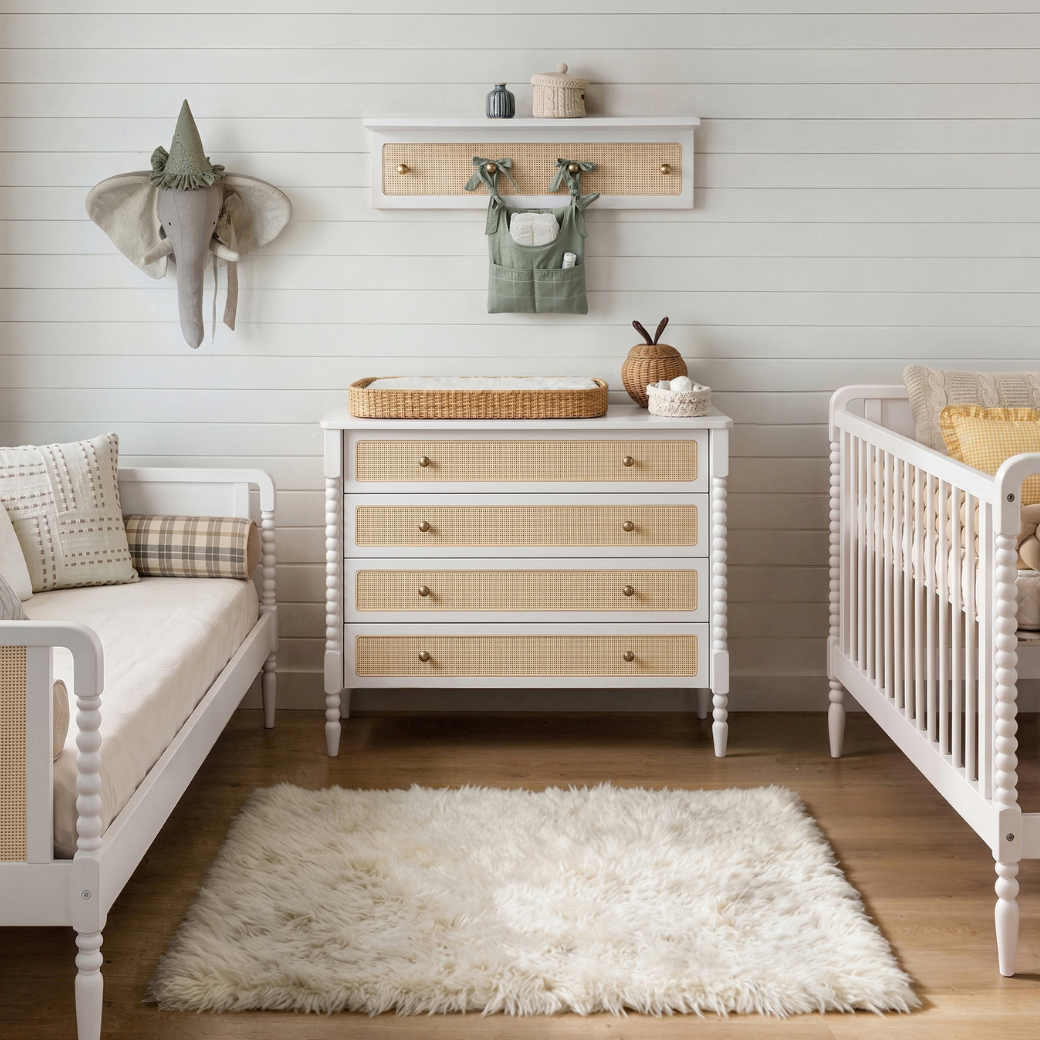 Cômoda Infantil 4 Gavetas Branca em MDF e Palha | Linha Solene
