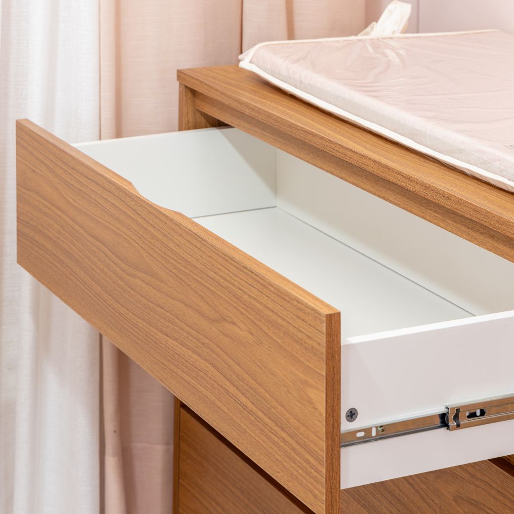 Cômoda 135cm Soley | MDF 18mm e Pés em Madeira Maciça