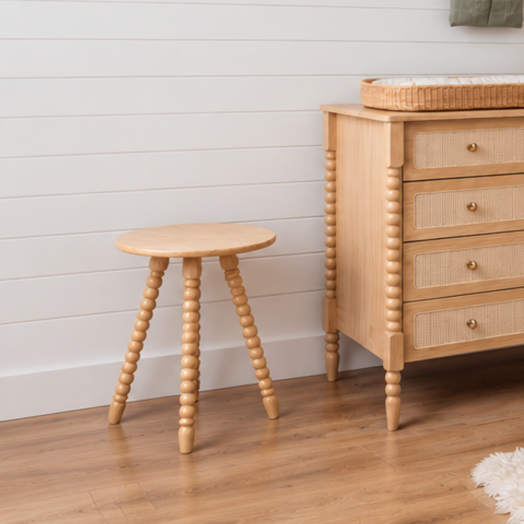 Mesa Lateral de Apoio em Madeira Maciça com Design Torneado | Linha Solene