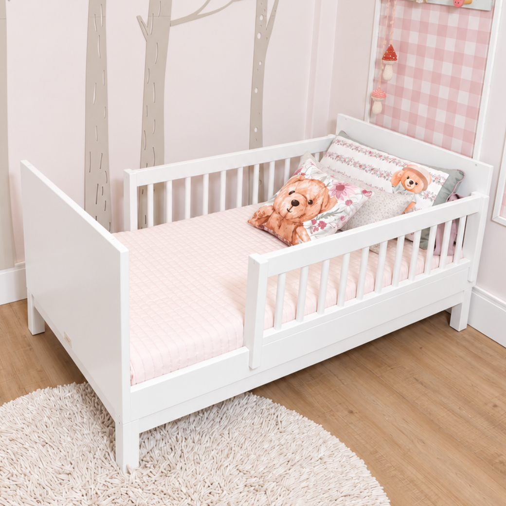 Mini Cama Infantil com Grades de Proteção